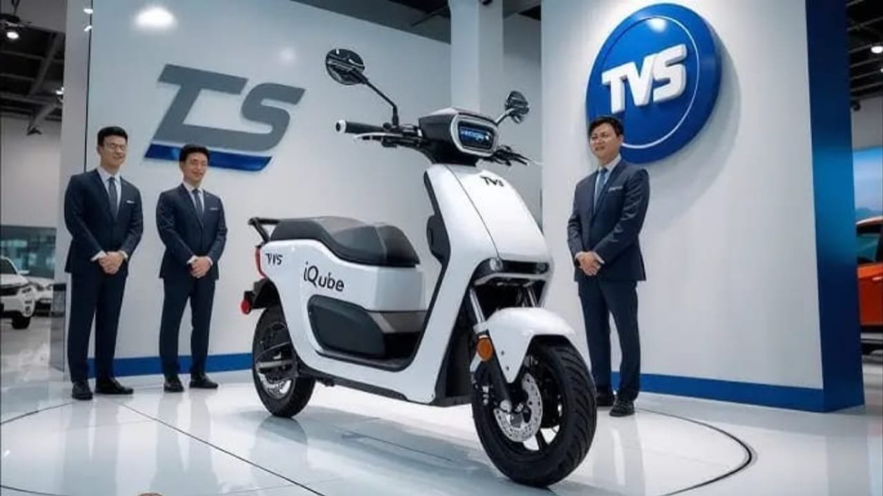 TVS iQube Electric Scooty 2025 – 550km Range, 4.4kW Motor & 2-Hour Fast Charging Smart Ride at ₹45,000!