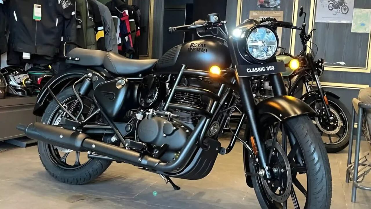 Royal Enfield Classic 350 Bullet 2026 – 349cc J-Series Engine, 120.2HP Power & Vintage Chrome Finish Starting at ₹1.09 Lakh!